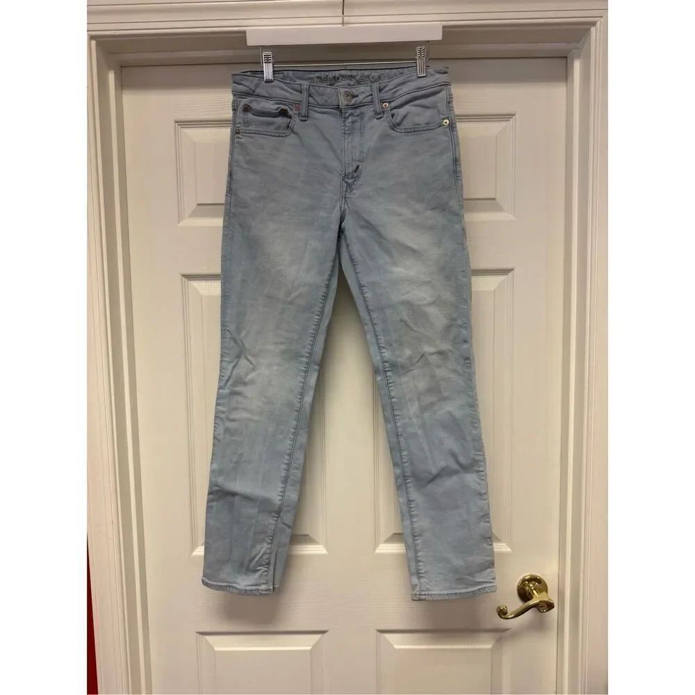 American Eagle Slim Straight Light Wash Jeans sz 31X32